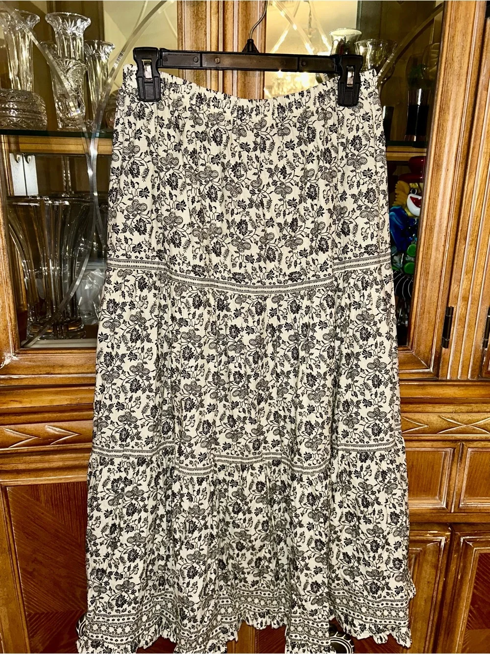 Max Studio Cream and Black Floral Maxi Skirt - Picture 4 of 5